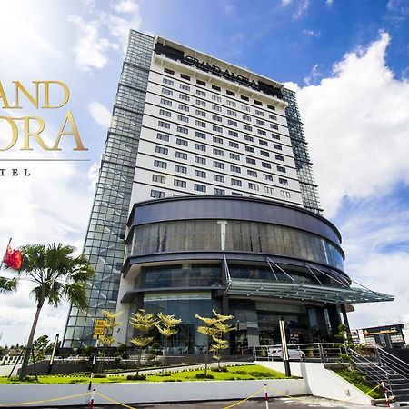 Grand Alora Hotel Алор-Стар Екстер'єр фото