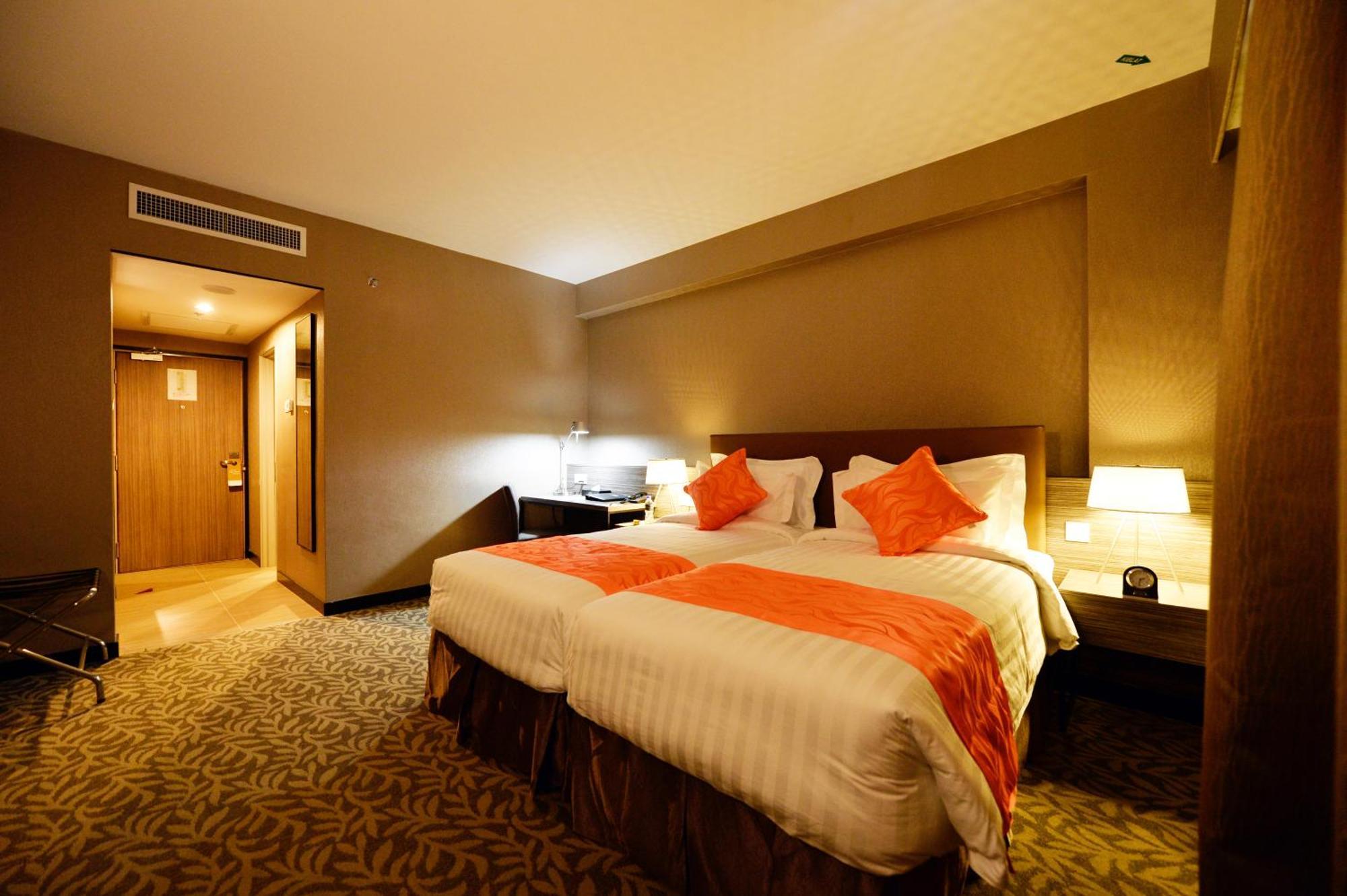 Grand Alora Hotel Алор-Стар Екстер'єр фото